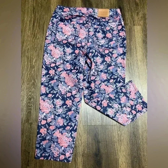 Isaac Mizrahi floral denim jeans size 4 - Picture 2 of 8